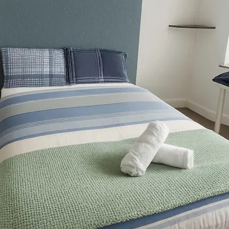 Family-friendly 4-bedroom Retreat In -ideal For Contractors And Work