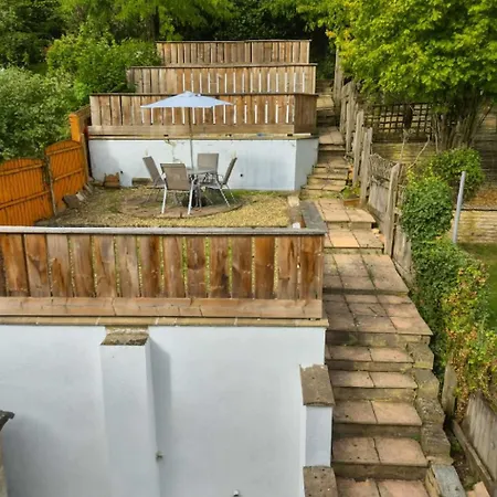 Family-friendly 4-bedroom Retreat In -ideal For Contractors And Work Holiday home