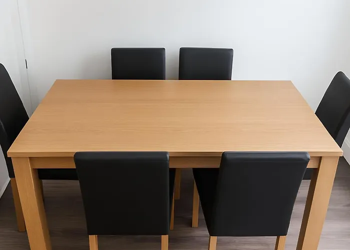 Family-friendly 4-bedroom Retreat In -ideal For Contractors And Work Ferienhaus *